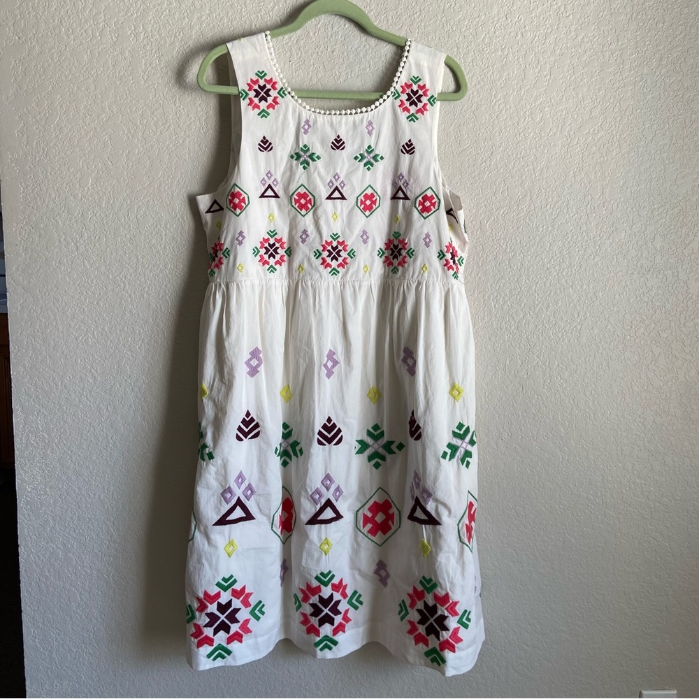 Anthropologie Embroidered MIDI Dress back detail